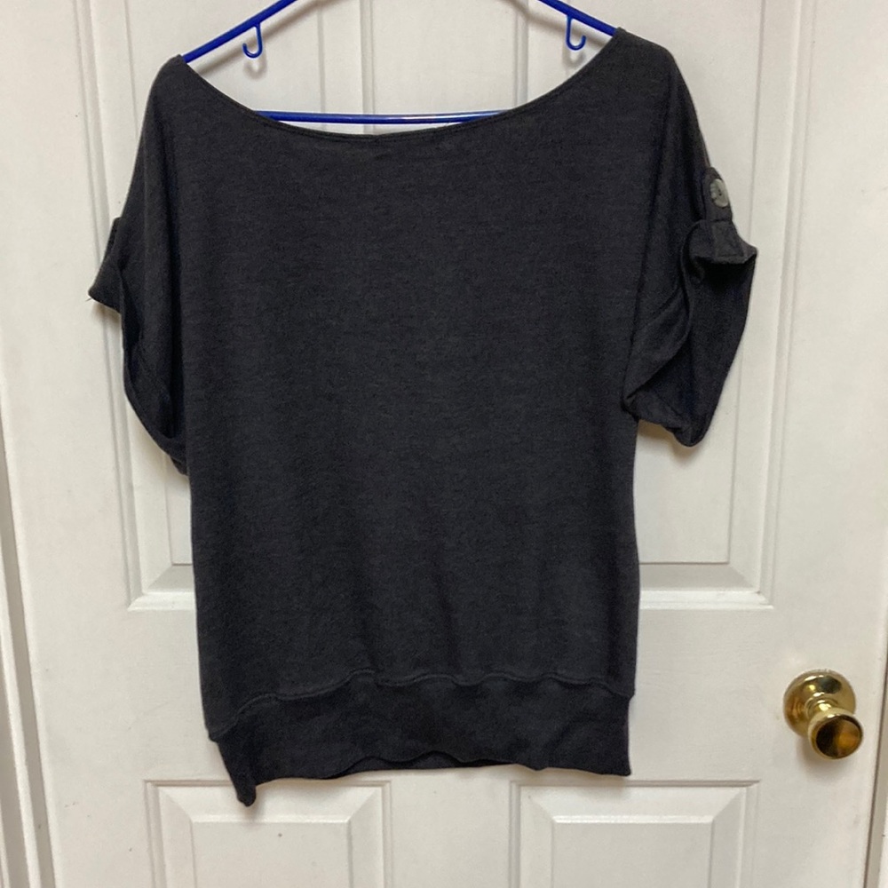 3/$20 bundle and save… 
Gray short sleeve sweatshirt withRed HeartDesign&pocket - Picture 6 of 6